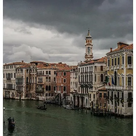 Lando Un Nido D'amore Venezia